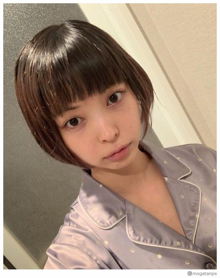 最上もが、前髪セルフカットでオン眉に「ひどい有様になりました」