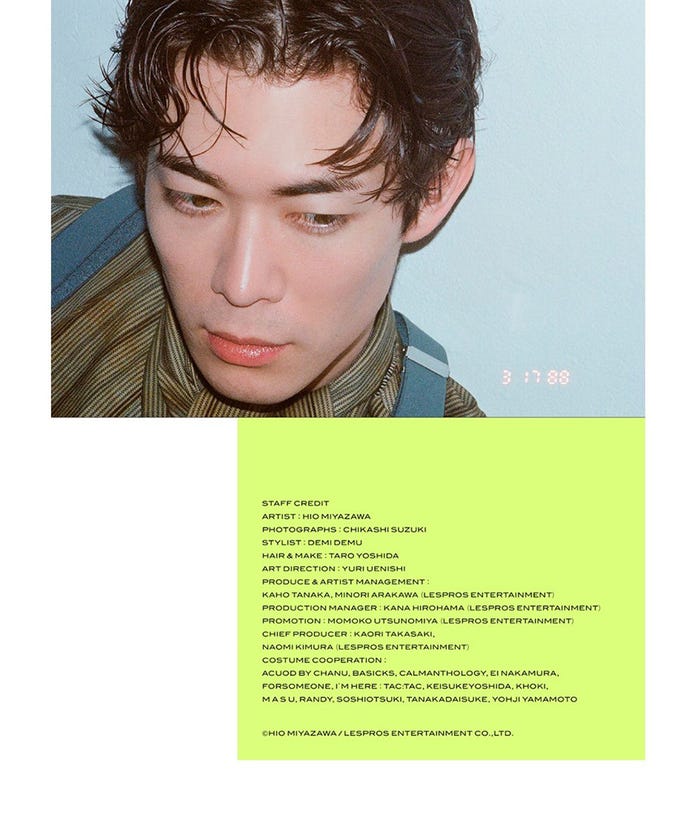 宮沢氷魚卓上カレンダークレジットページ(C)鈴木親