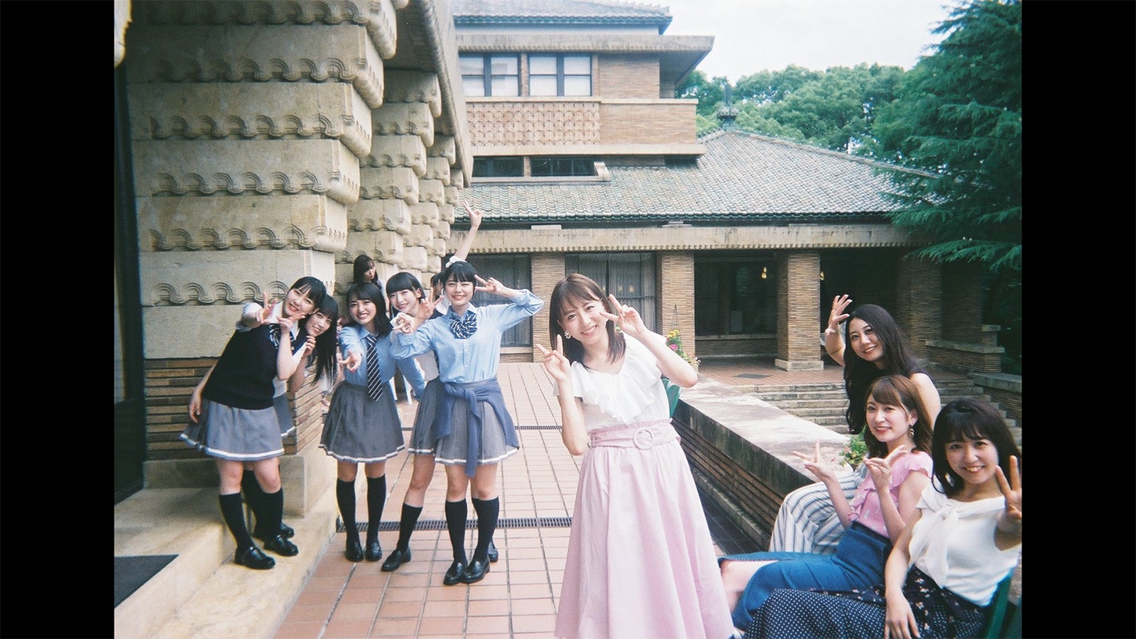 AKB48「センチメンタルトレイン」MVより（C）AKS／キングレコード