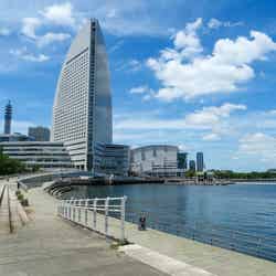 【横浜】海風と木陰に癒やされる「絶景ウォーターフロント遊歩道」3選! 夏の早朝散歩にもおすすめ