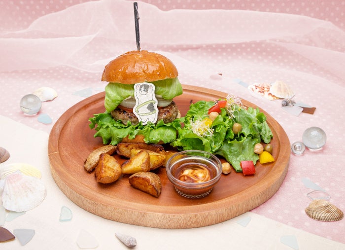にゃんこバーガー税込1,650円(C)mofusand