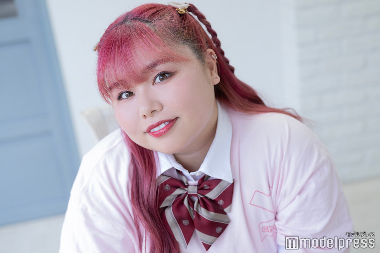 UraN（C）モデルプレス