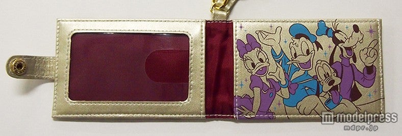 ドナルドやグーフィーが楽しげ（ｃ）Disney