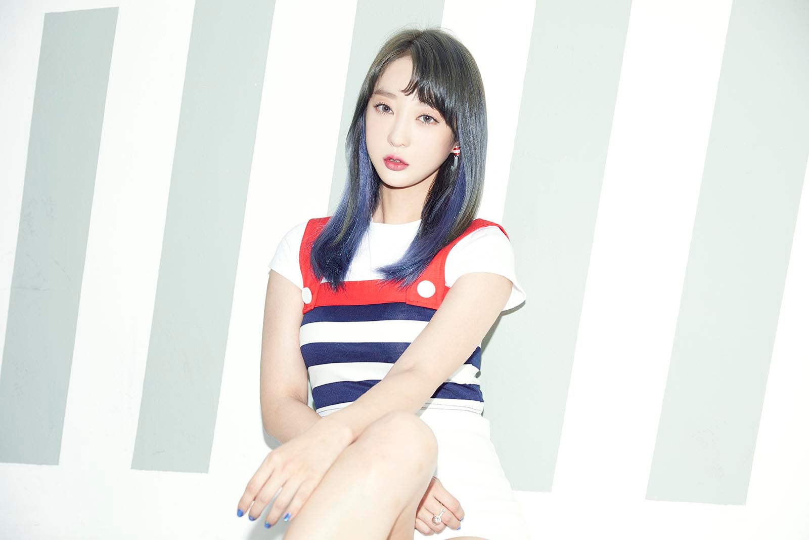 EXIDメンバーサイン入り(ソルジ、LE、ヘリン、ハニ、ジョンファ)自作パーカー EXID（イーエックスアイディー） メンバーの年齢、名前、魅力を