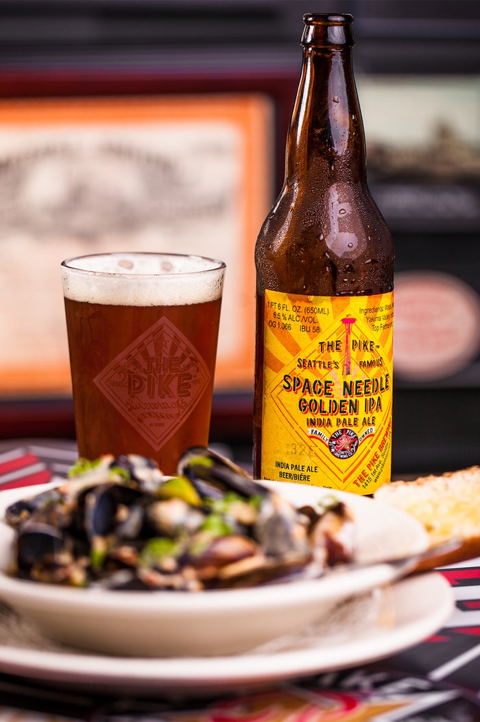 ビールと料理／画像提供：中部国際空港