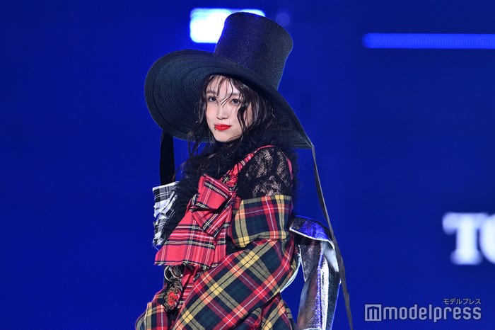矢吹奈子(C)モデルプレス