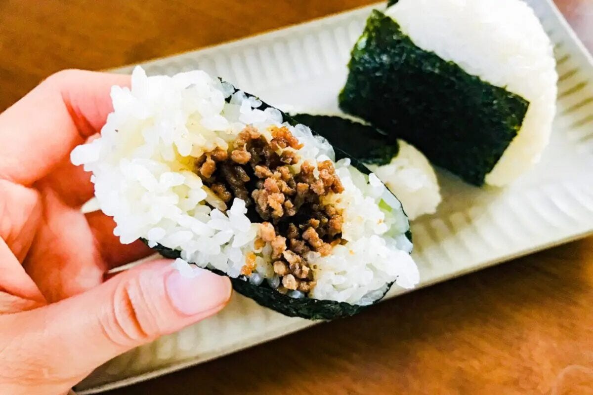 そぼろおにぎり