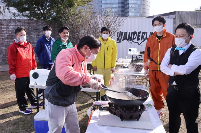 ユースケ、博多大吉、ノブ、山内健司、博多華丸、濱家隆一、津田篤宏 (C)カンテレ・フジテレビ