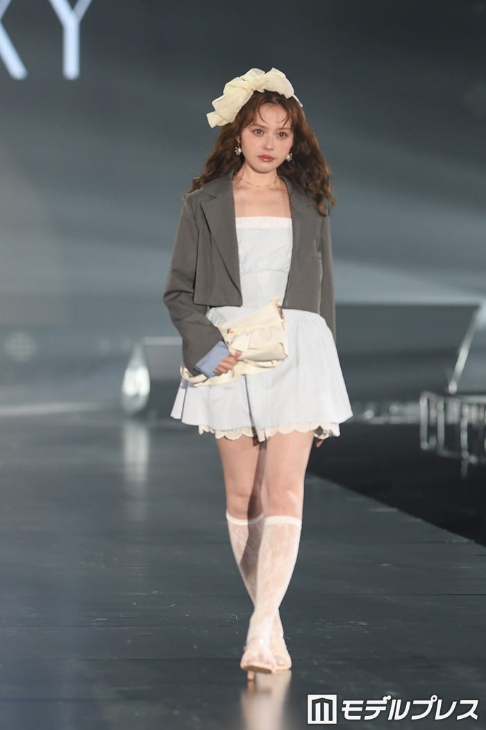 加藤ナナ(C)モデルプレス