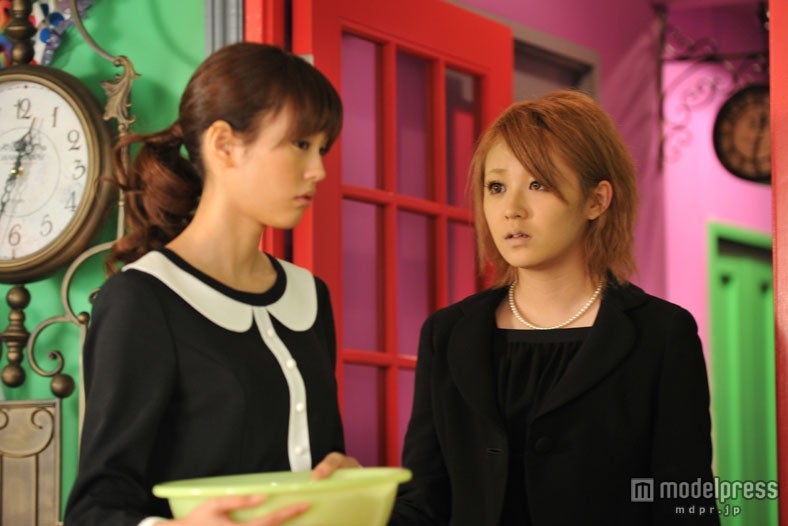 榎本ルリ子（桐谷美玲）、高木クルミ（てんちむ）／ドラマ「シニカレ」より