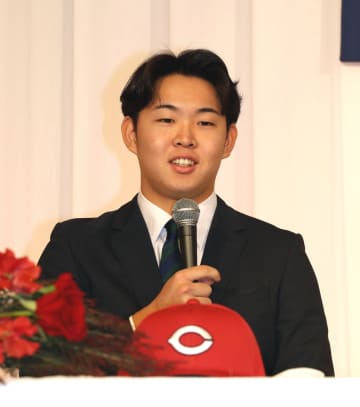 広島が新入団選手発表会見 ドラ1・平川はDeNA・藤浪との対戦熱望「真っ直ぐを打ち返したい」