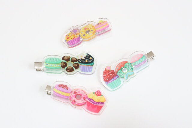 ダイソーのアクリル前髪クリップ