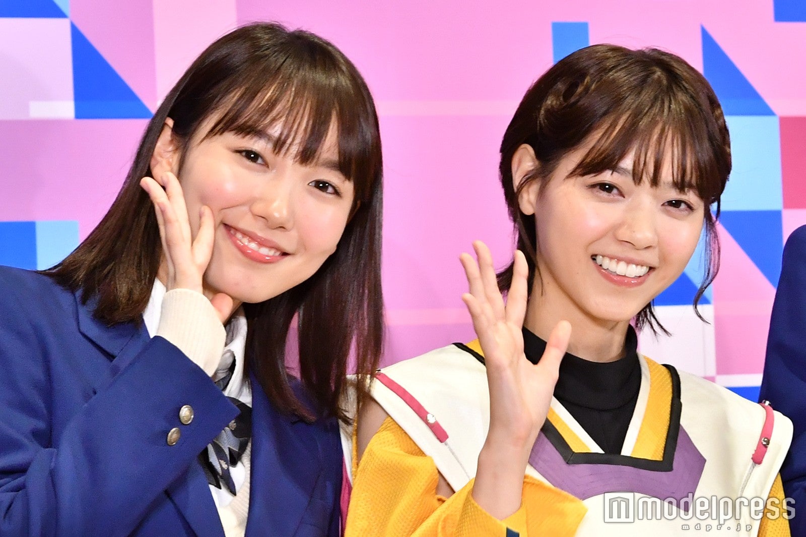 飯豊まりえ、西野七瀬（C）モデルプレス