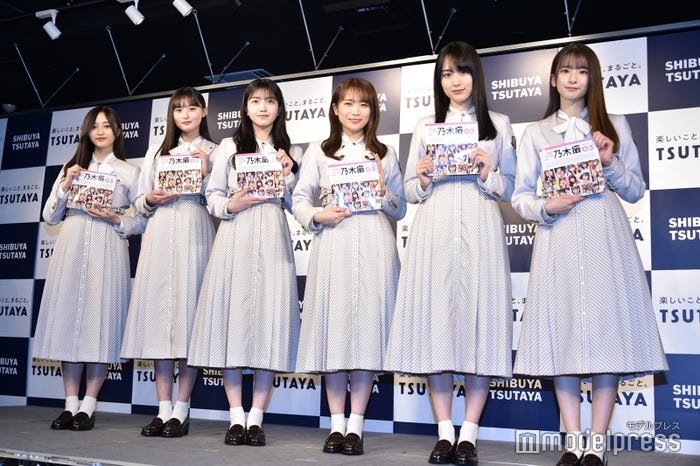 (左から)井上和、遠藤さくら、久保史緒里、秋元真夏、賀喜遥香、菅原咲月(C)モデルプレス