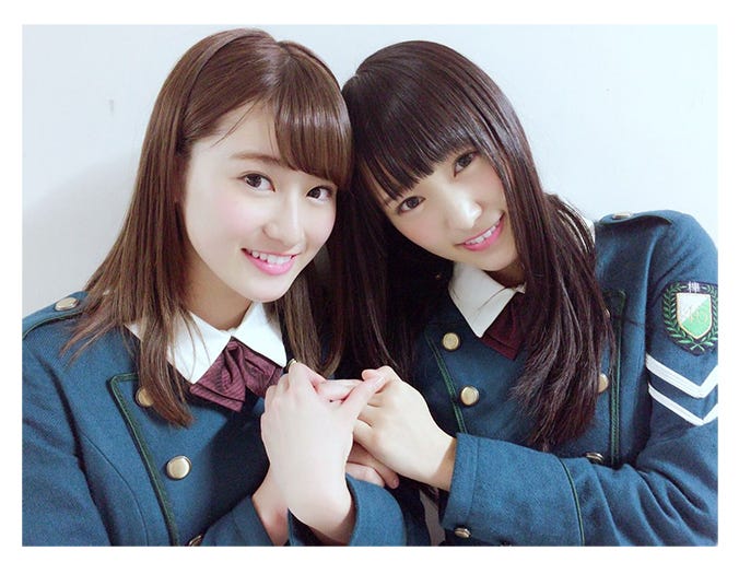 欅坂46の守屋茜、菅井友香/守屋茜公式ブログより