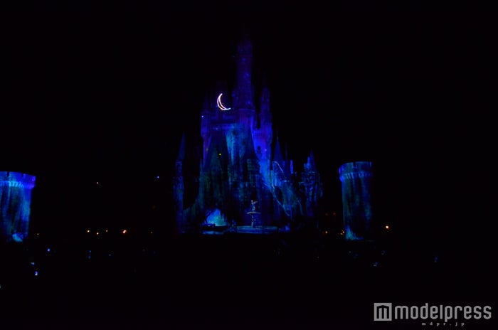 ディズニーランド 閉園後のパークを貸切 ワンス アポン ア タイム 1日限定エンディングシーンを初公開 モデルプレス ディズニーランド 閉園後のパークを貸切 ワンス アポン ア タイム 1日限定エンディングシーンを初公開 モデルプレス