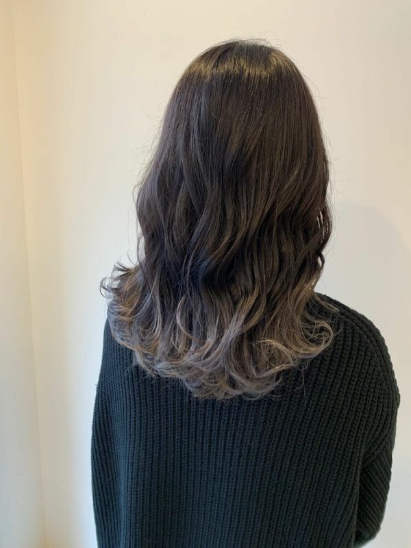 旬のヘアスタイル 裾カラー って 大人女子におすすめヘアデザインと人気色をご紹介 モデルプレス