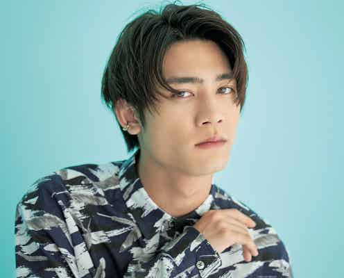 板垣瑞生、クール・爽やか・あどけない笑顔・Sっ気まで “熱い視線”詰まったカレンダー決定