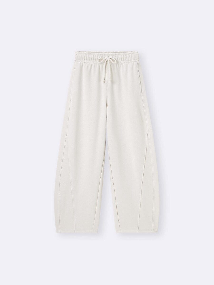 2026gu大人女性おすすめスウェットバレルレッグパンツ