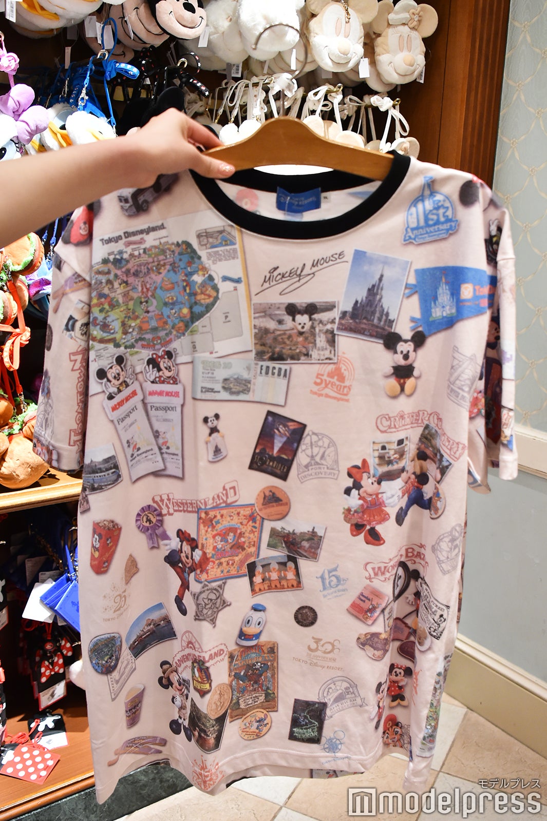Tシャツ （C）モデルプレス（C）Disney