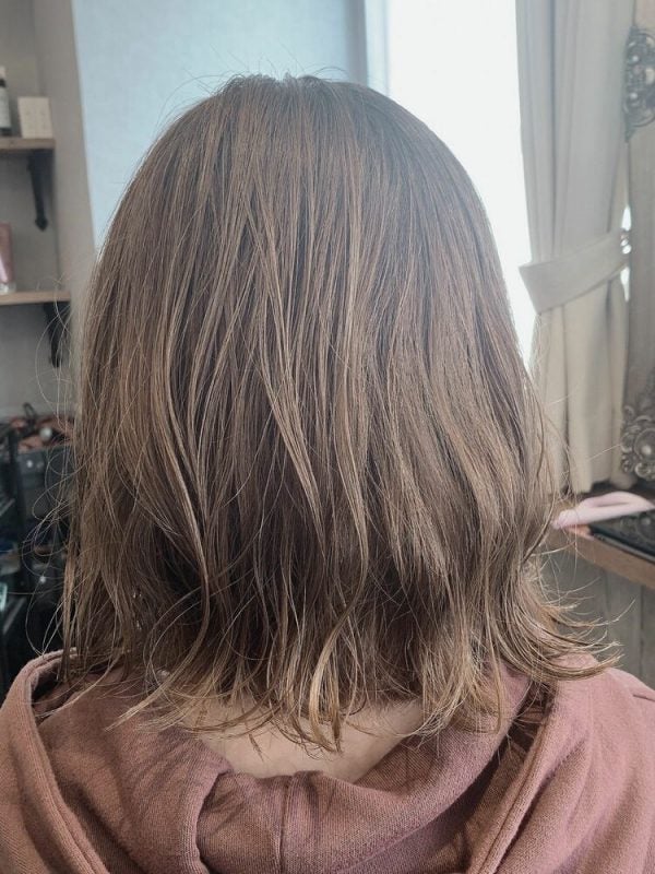 21夏の最新ヘアカラーで今どき女性に 明るめ 暗めまで大人の髪色カタログ モデルプレス 21夏の最新ヘアカラーで今どき女性に 明るめ 暗めまで大人の髪色カタログ モデルプレス