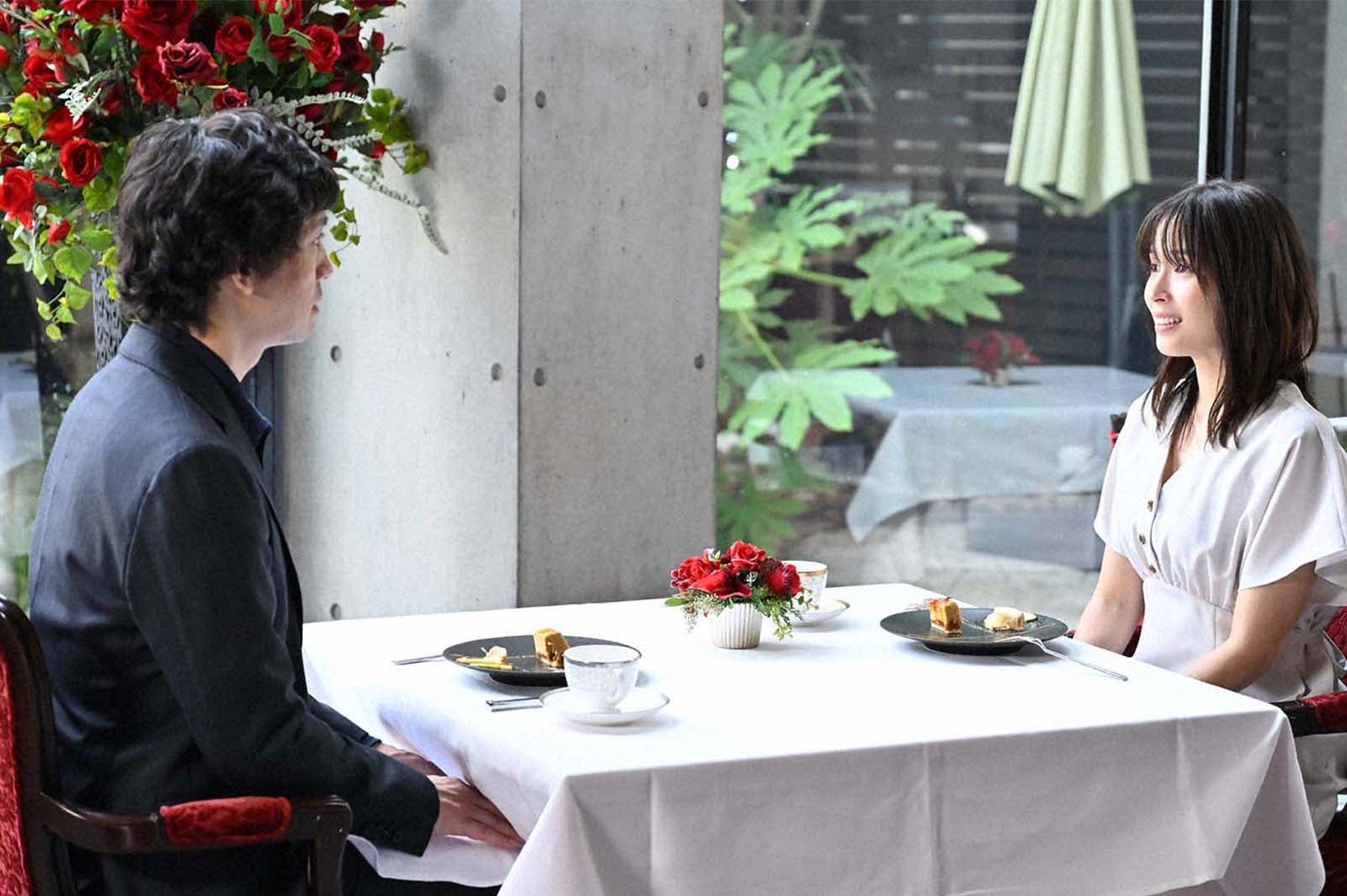 安藤政信、広瀬アリス「マイ・セカンド・アオハル」第5話より（C）TBS