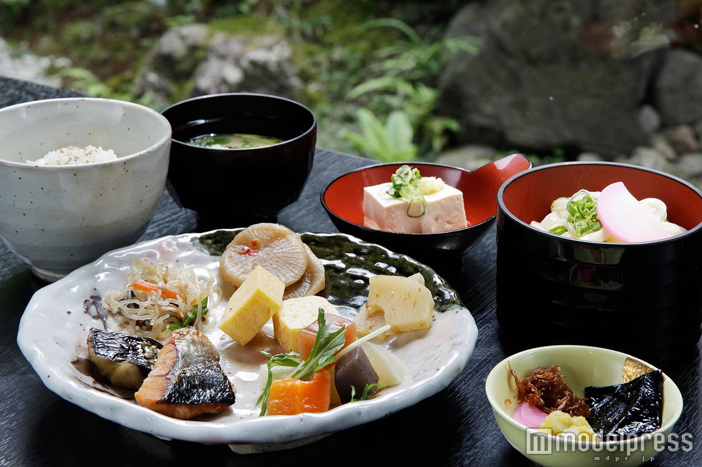 目覚めてすぐでもお腹にやさしい京のおばんざいの朝食（1名盛イメージ）