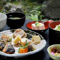 目覚めてすぐでもお腹にやさしい京のおばんざいの朝食(1名盛イメージ)