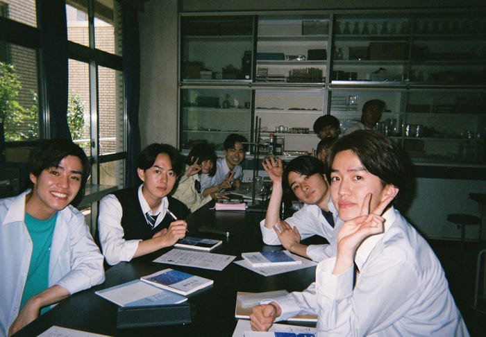 クラスメイトの姿(C)2025『恋に至る病』製作委員会