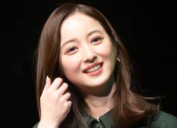 2児ママ佐々木希 息子撮影ショットに反響続々「お母さんの優しい表情」「めっちゃキュンキュン」