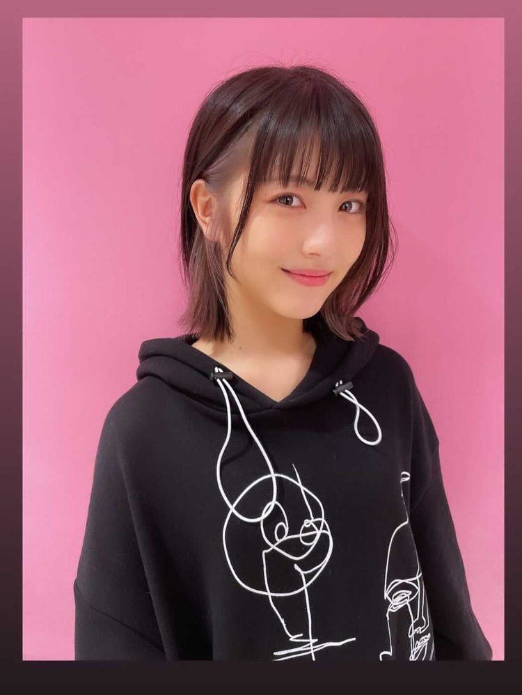 浜辺美波 インナーカラー姿披露 新鮮で可愛い ピンク と絶賛の声続々 モデルプレス 浜辺美波 インナーカラー姿披露 新鮮で可愛い ピンク と絶賛の声続々 モデルプレス