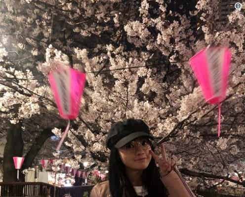 橋本環奈、目黒川でお花見「花より環奈」「桜より輝いてる」と反響