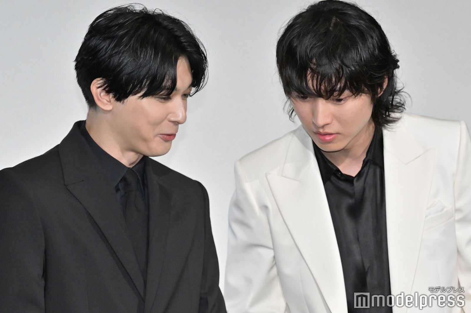 吉沢亮、山崎賢人（C）モデルプレス