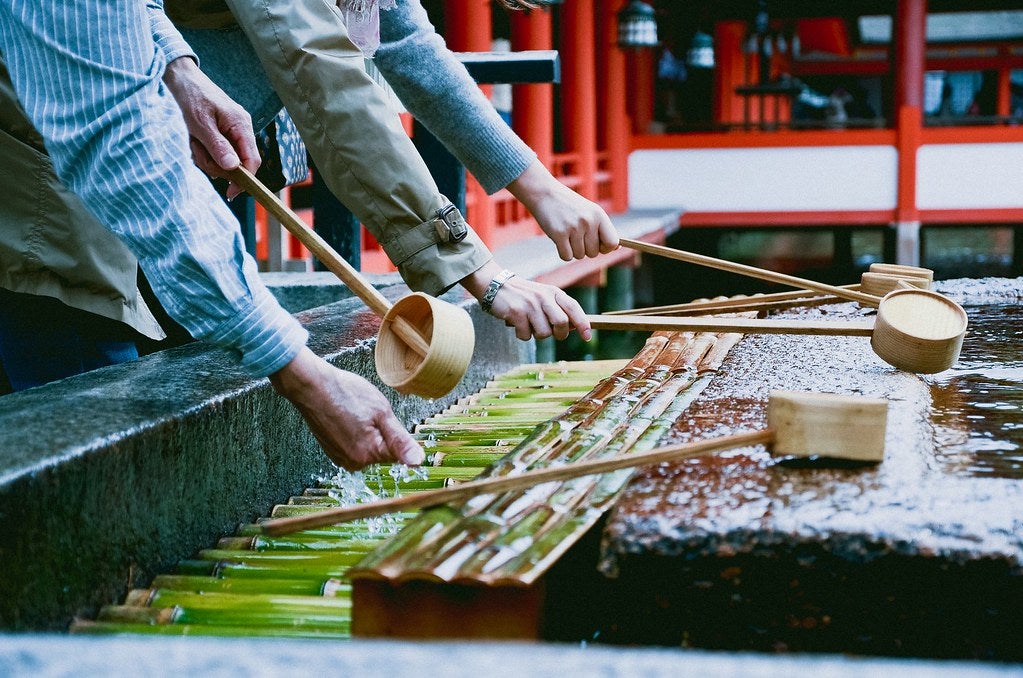 厳島神社／Itsukushima Shrine by wiennat