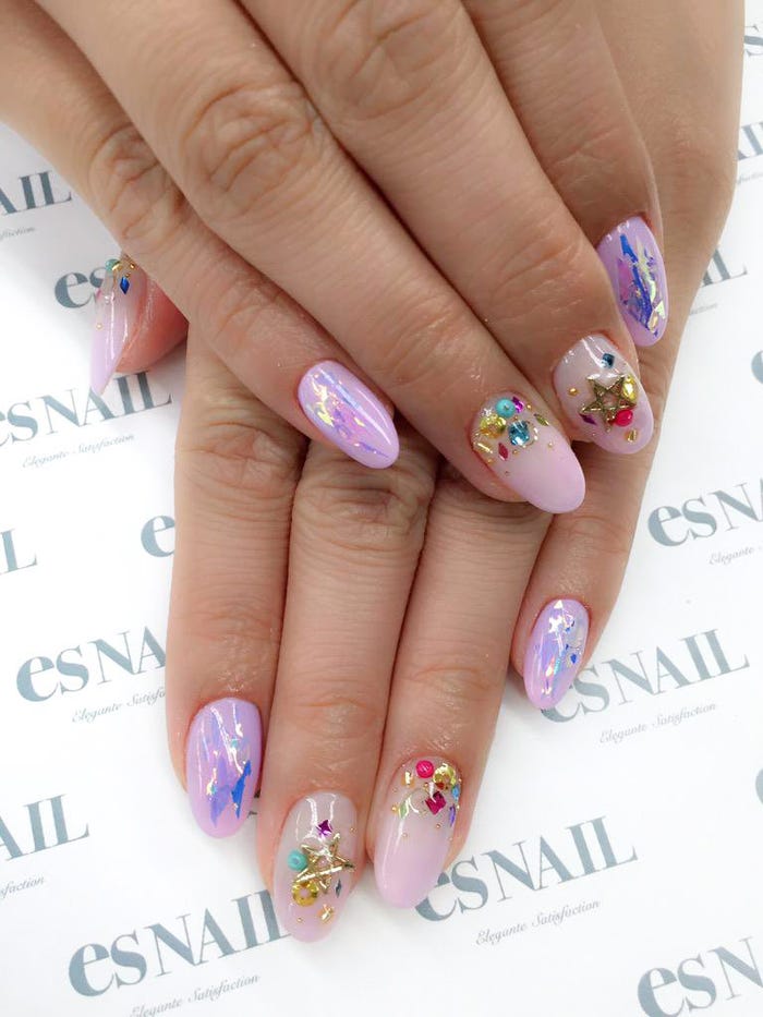 カラフル可愛いデザイン/画像提供:esNAIL