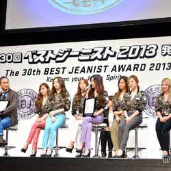 「ベストジーニスト2013」受賞者（左から：ローラ、渡辺謙、少女時代、LiLiCo）