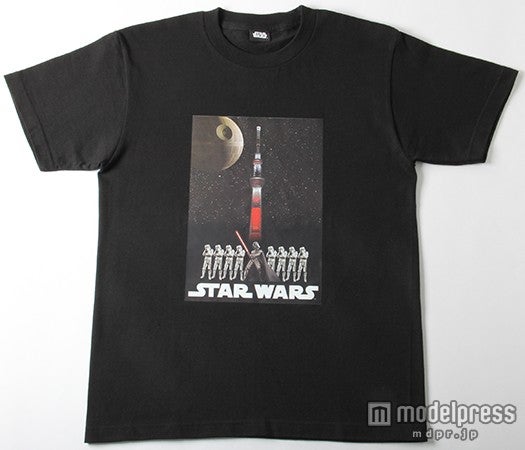  SW／TS ＴシャツDark side/Light side各￥5，292／（C）2015 Lucasfilm Ltd. & TM. All Rights Reserved.（C）TOKYO-SKYTREE