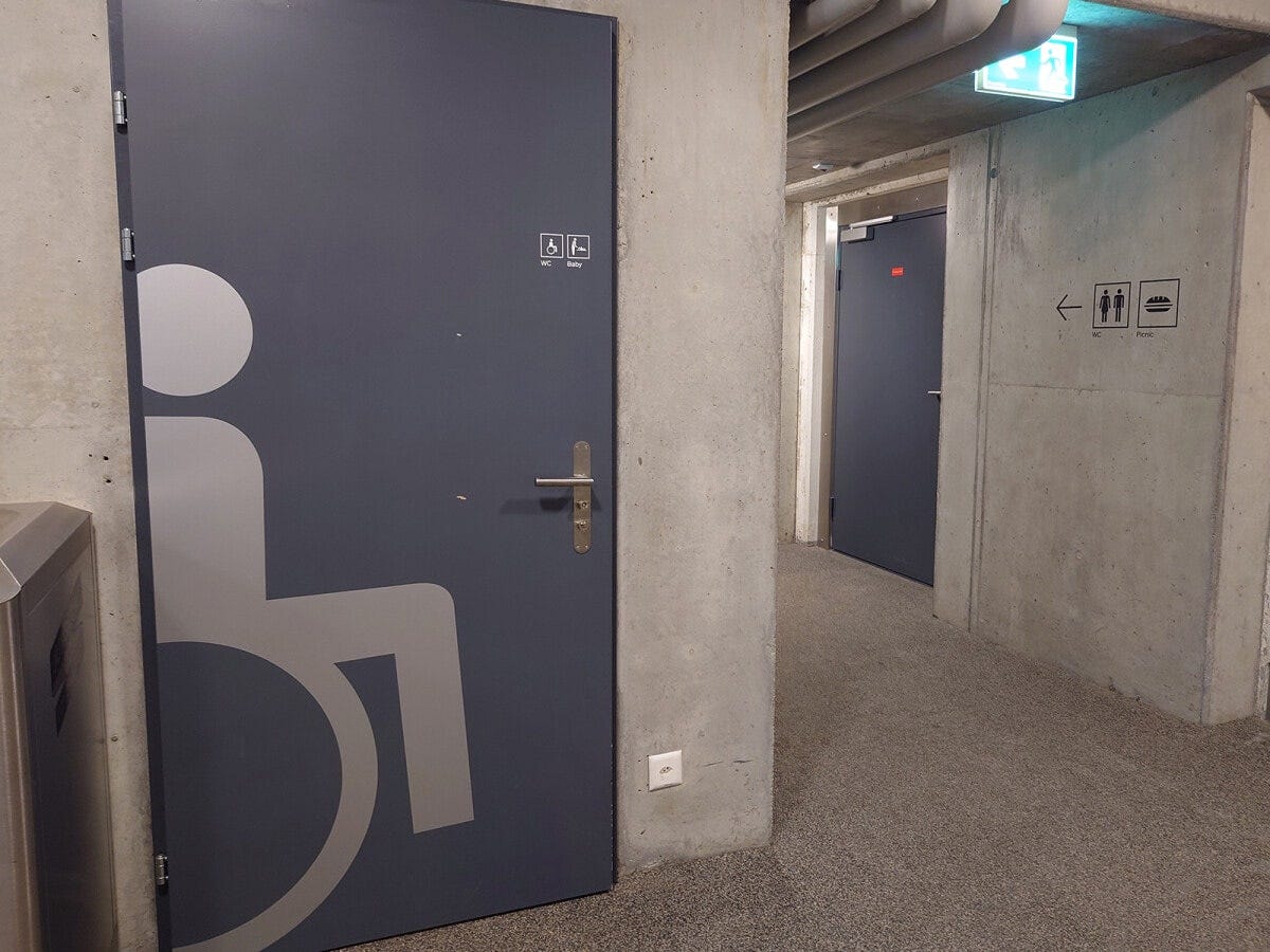 車いすで利用できるトイレ