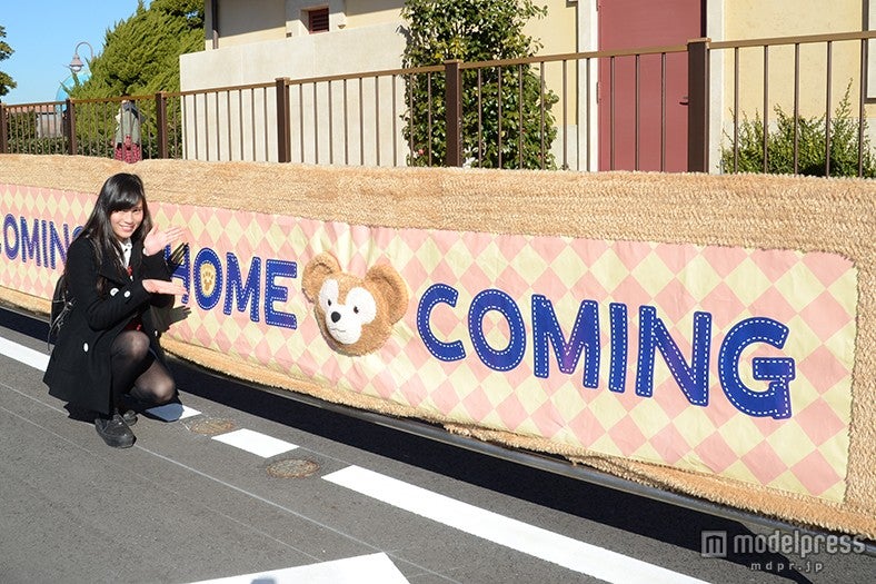 「ダッフィーのふわふわジャーニー　ホームカミング」／モデル：矢内美麻理