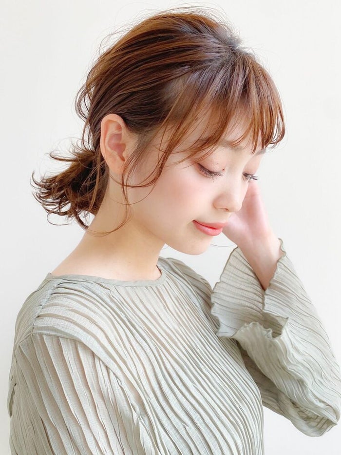 ヘアアレンジに流行りをプラス！旬なおしゃれが叶う大人スタイルをご紹介♪ - モデルプレス