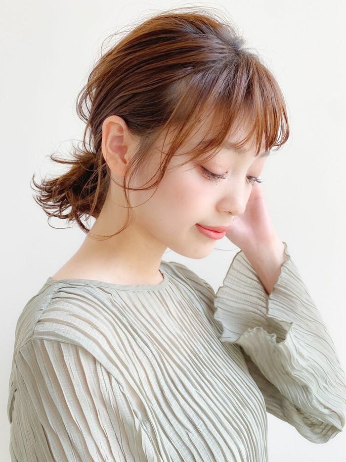 ヘアアレンジに流行りをプラス 旬なおしゃれが叶う大人スタイルをご紹介 モデルプレス ヘアアレンジに流行りをプラス 旬なおしゃれが叶う大人スタイルをご紹介 モデルプレス