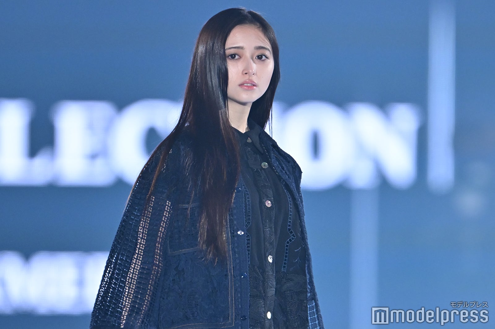 乃木坂46井上和「TGC」初登場でオーラ放出 ストレートヘアなびかせる【TGC2026 S/S】