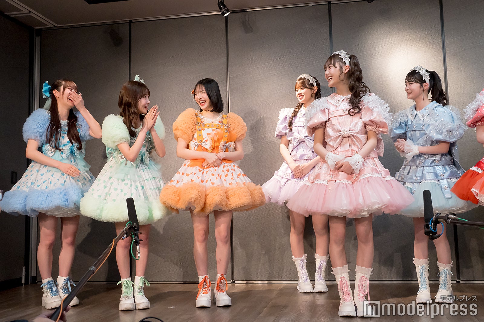 真中まな、櫻井優衣、鎮西寿々歌、萩田そら、森田あみ、高梨ゆな（C）モデルプレス