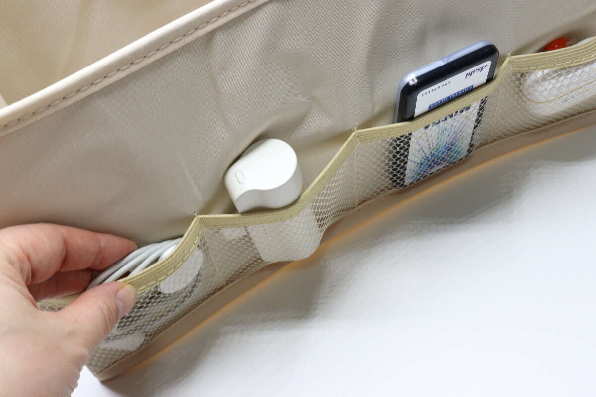 ダイソー　多機能収納ケース　ポケット