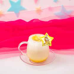 MEMちょのかぼちゃホットチャイミルクティー税込1,199円(C)赤坂アカ×横槍メンゴ/集英社・【推しの子】製作委員会