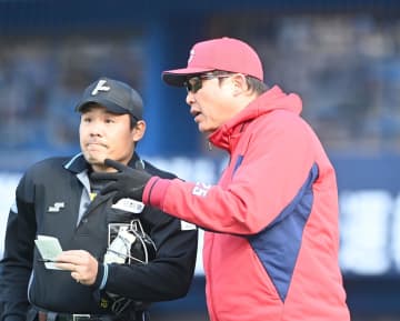 広島・新井監督 勝田「しっかり振り切ってから走る」「野手も投手もルーキーがすごくいいものを」【一問一答】