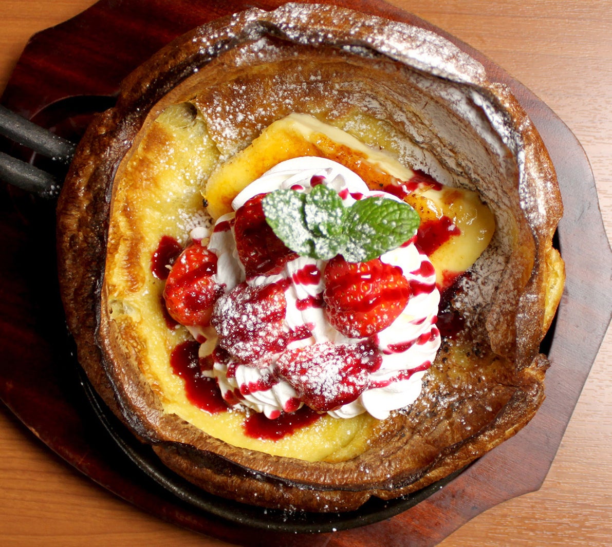 あまおう苺とマスカルポーネのダッチパンケーキ1,242円／画像提供：CHEESE CRAFT WORKS