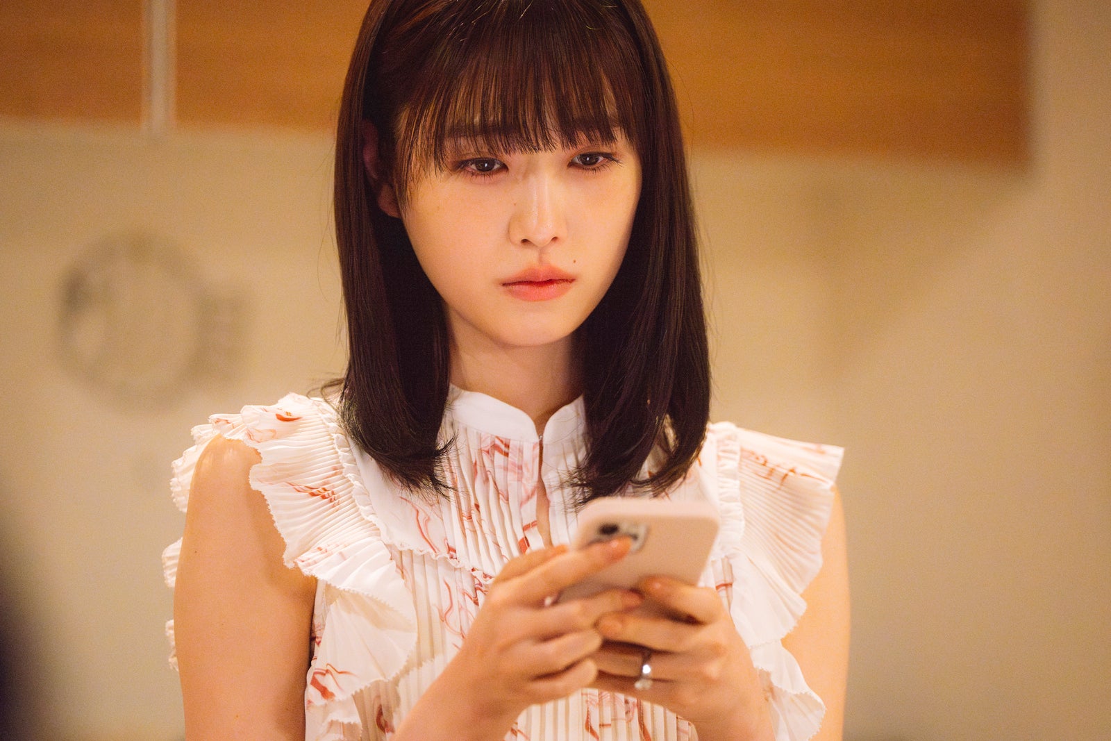 高橋ひかる「顔に泥を塗る」第3話より（C）テレビ朝日