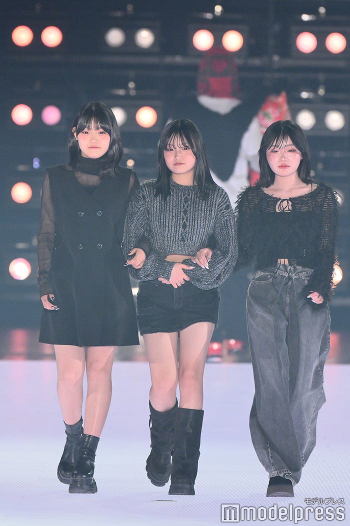 あこ、まこ、ろこ(C)モデルプレス