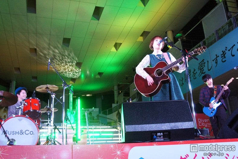 MUSH＆Co．（Vo．小枝理子役・大原櫻子、Gt．君嶋祐一役・吉沢亮、Dr．山崎蒼太役・森永悠希）